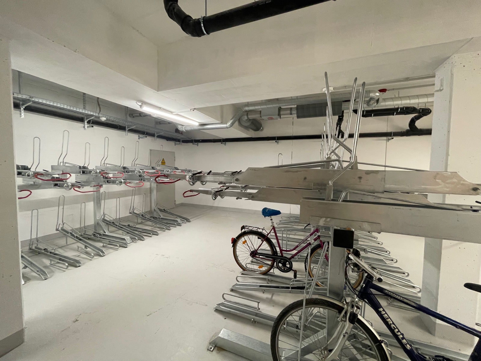 Professional 2-level bike storage