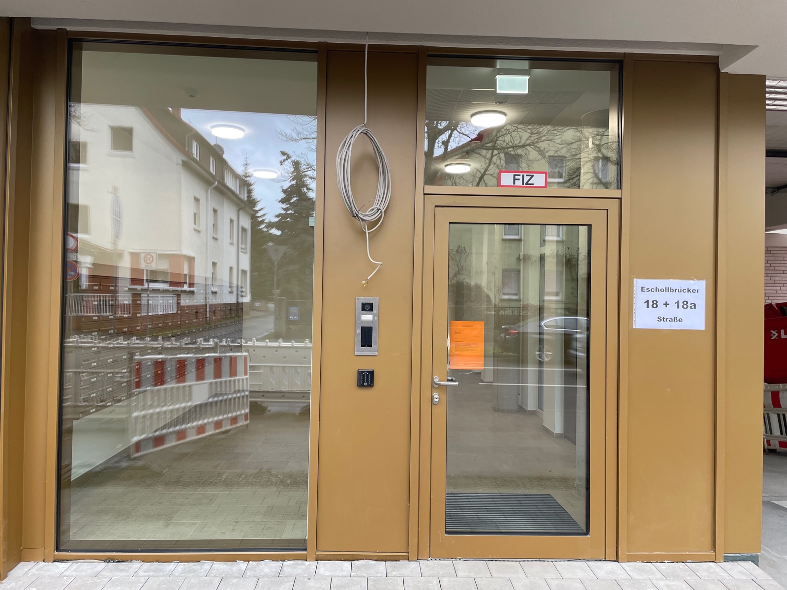Digital building entrance with keypad